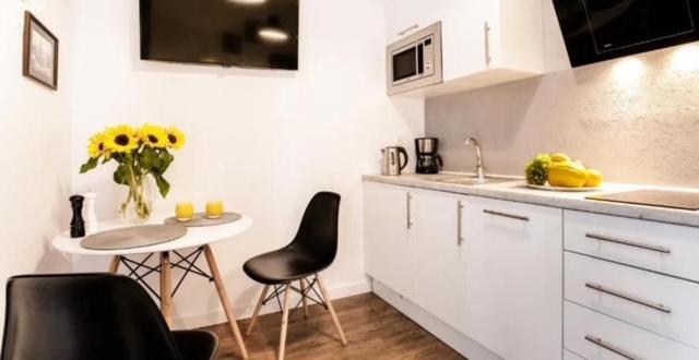 Old Town - Topolowa Apartment *